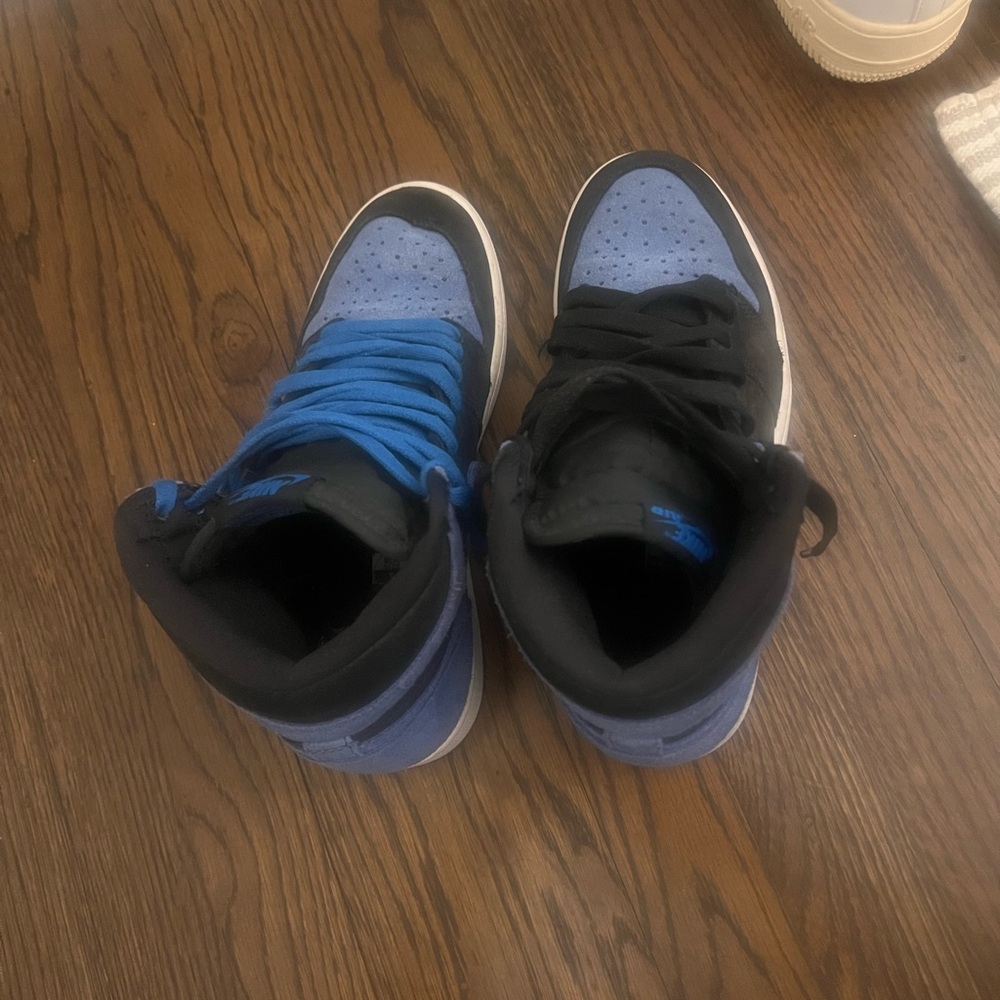 Nike Kids Blue and Black Sneakers